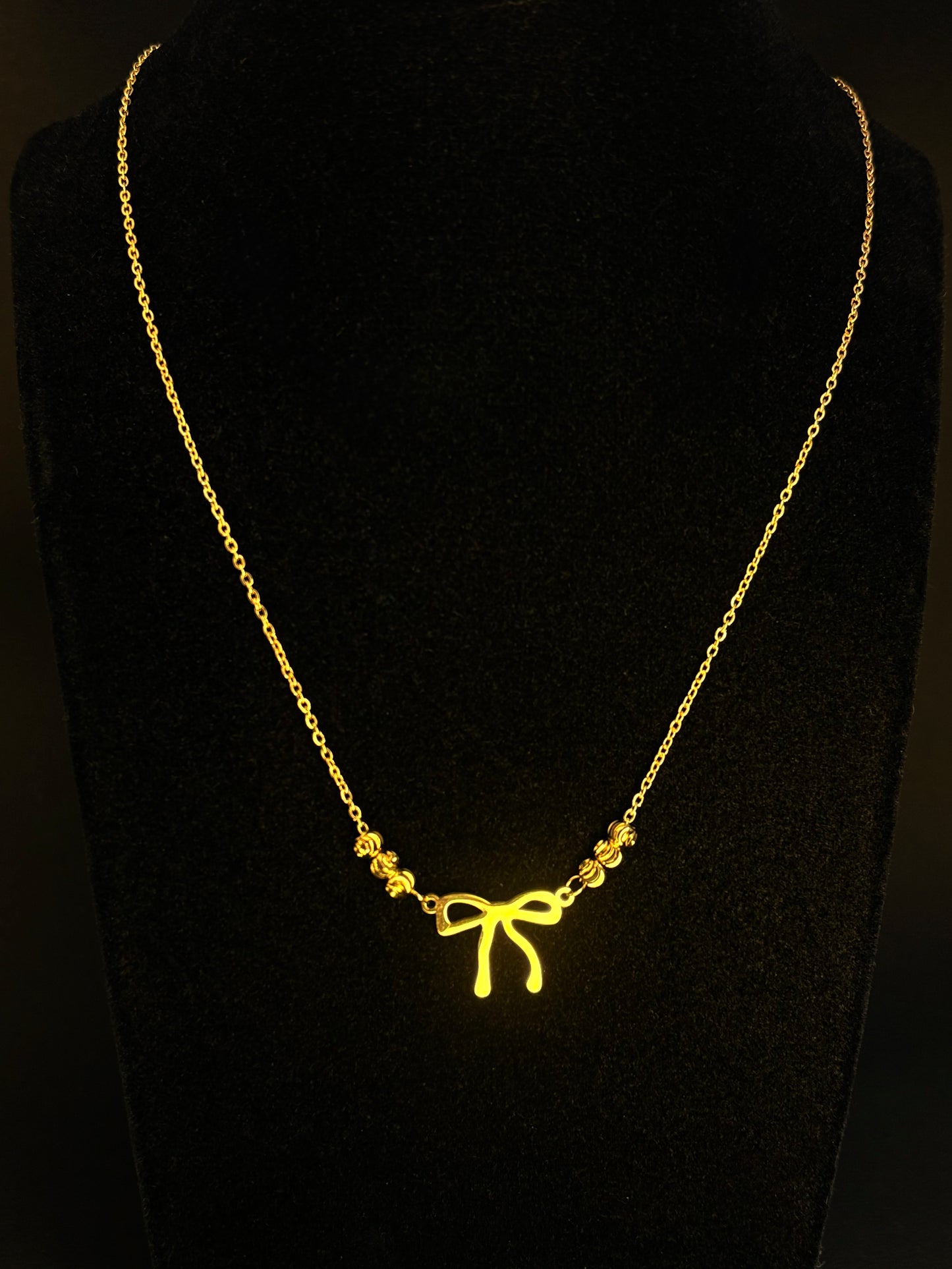 Gold Anti Tarnish Bow Neckpiece