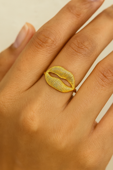 Gold Plated Anti Tarnish Lips Ring