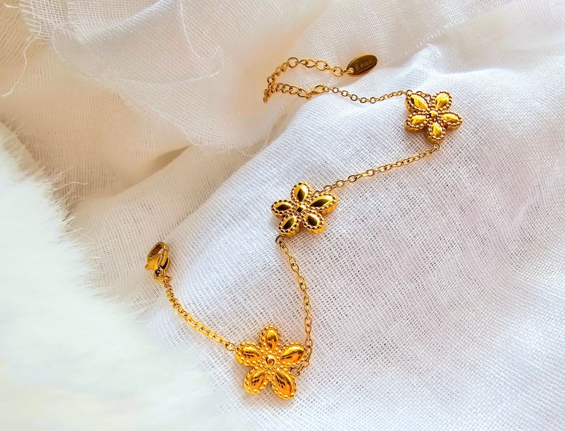 Gold Anti Tarnish Floral Bracelet