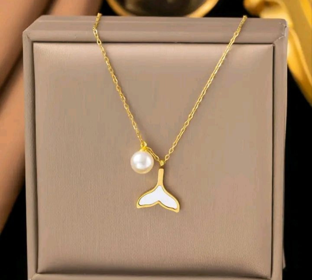 Fresh Water Pearl & Mermaid Tail Pendant Neckpiece
