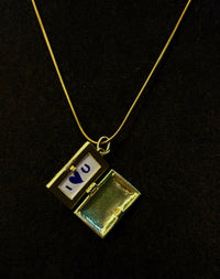 FO Pearl Locket Neckpiece – Gold