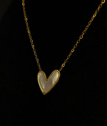 FO Pearl Heart Neckpiece– Gold