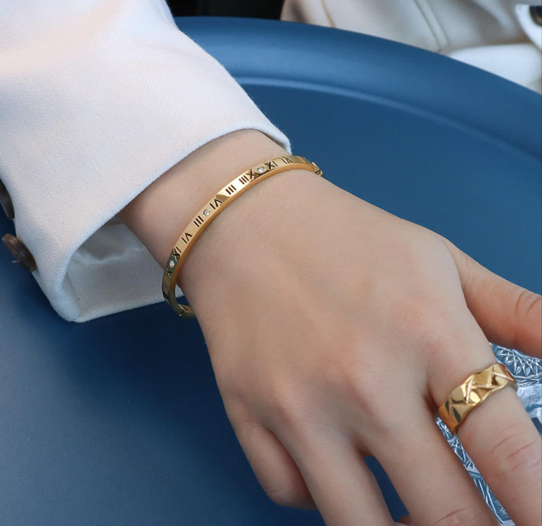 Roman Numeral Anti-Tarnish Bracelet