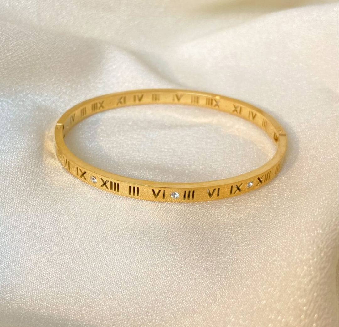 Roman Numeral Anti-Tarnish Bracelet